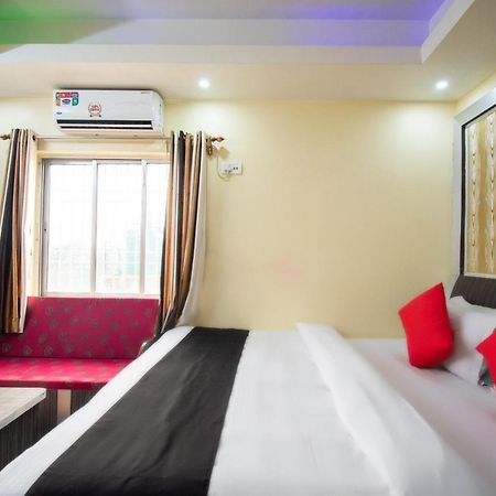 Capital O 67892 Hotel Sujata Tarapith Exterior foto