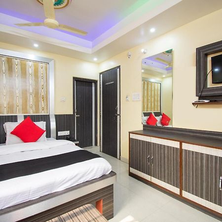 Capital O 67892 Hotel Sujata Tarapith Exterior foto