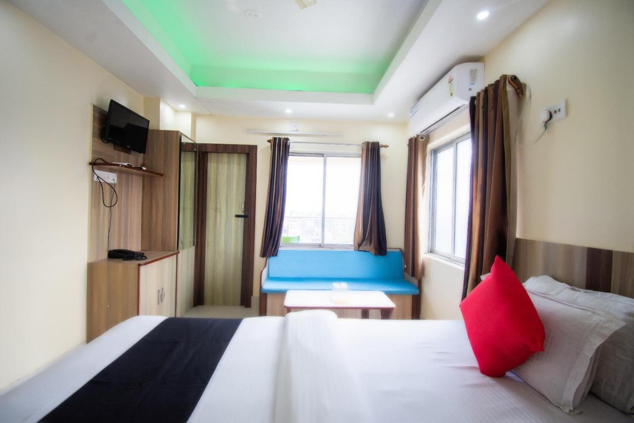 Capital O 67892 Hotel Sujata Tarapith Exterior foto